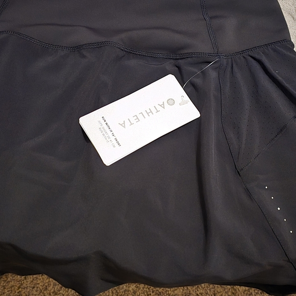Athleta Run With It 16" Inch Skort. Black, XS - Picture 5 of 5